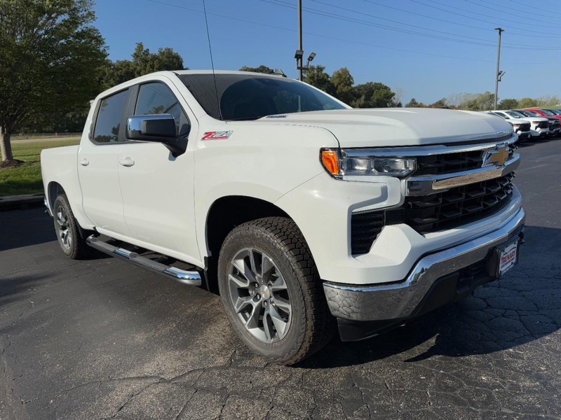 Chevrolet Silverado 1500 Vehicle Image 02