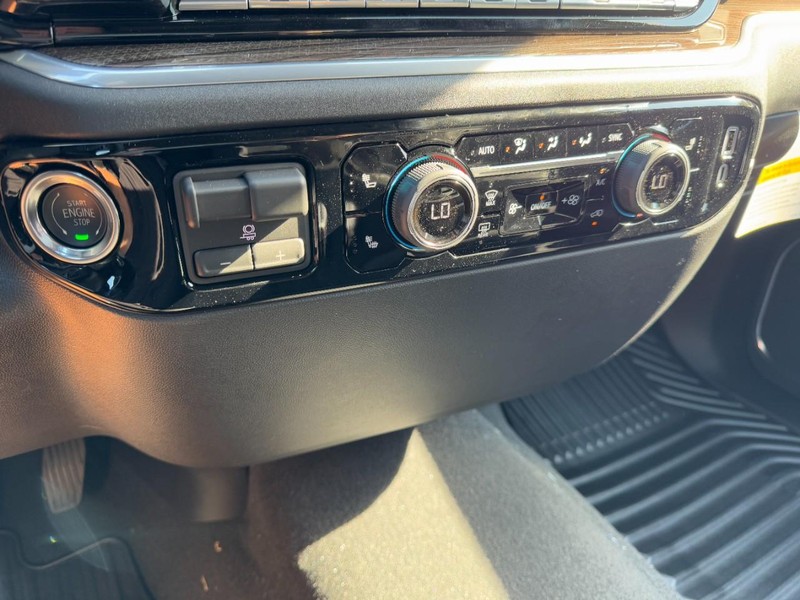 Chevrolet Silverado 1500 Vehicle Image 16