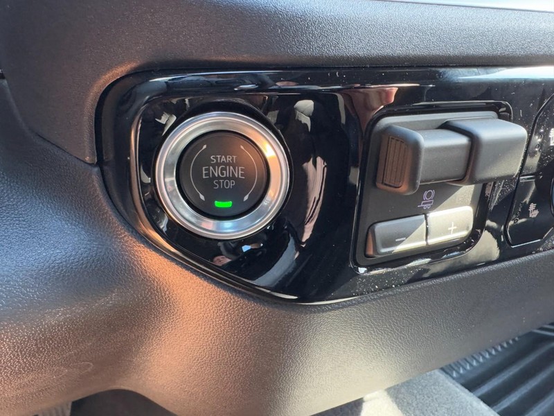 Chevrolet Silverado 1500 Vehicle Image 20