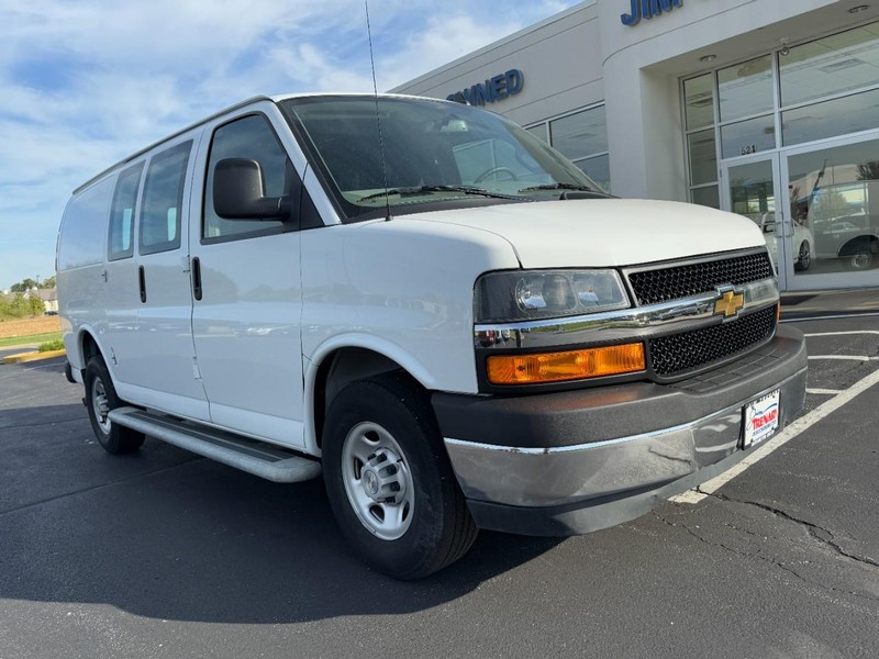 Chevrolet Express Cargo Van Vehicle Image 02