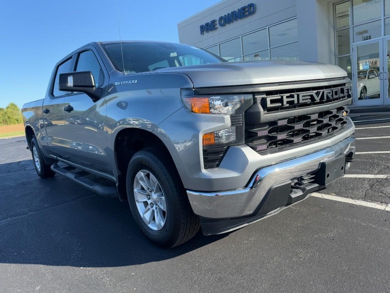 Chevrolet Silverado 1500 Vehicle Image 02