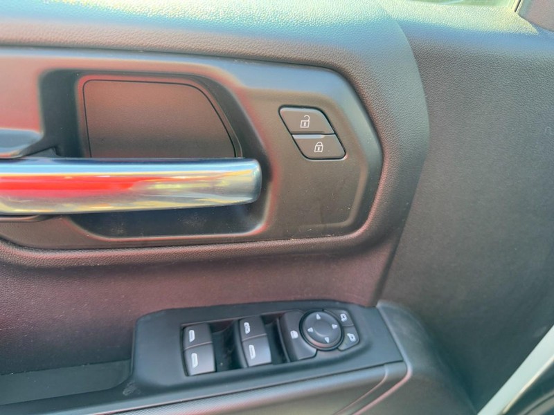 Chevrolet Silverado 1500 Vehicle Image 16