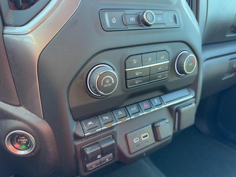 Chevrolet Silverado 1500 Vehicle Image 18