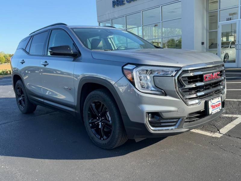GMC Terrain Vehicle Image 02