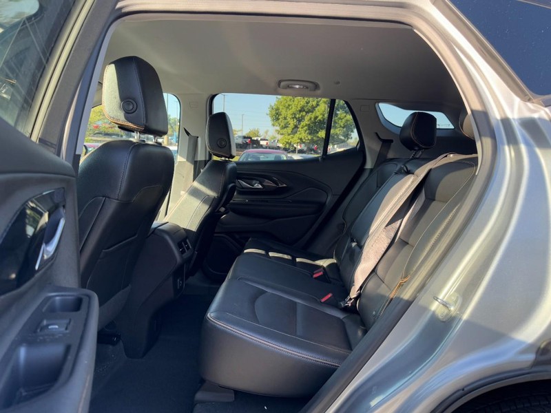 GMC Terrain Vehicle Image 10