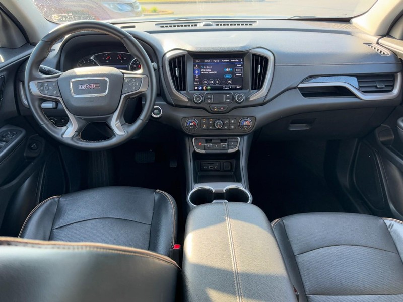 GMC Terrain Vehicle Image 11