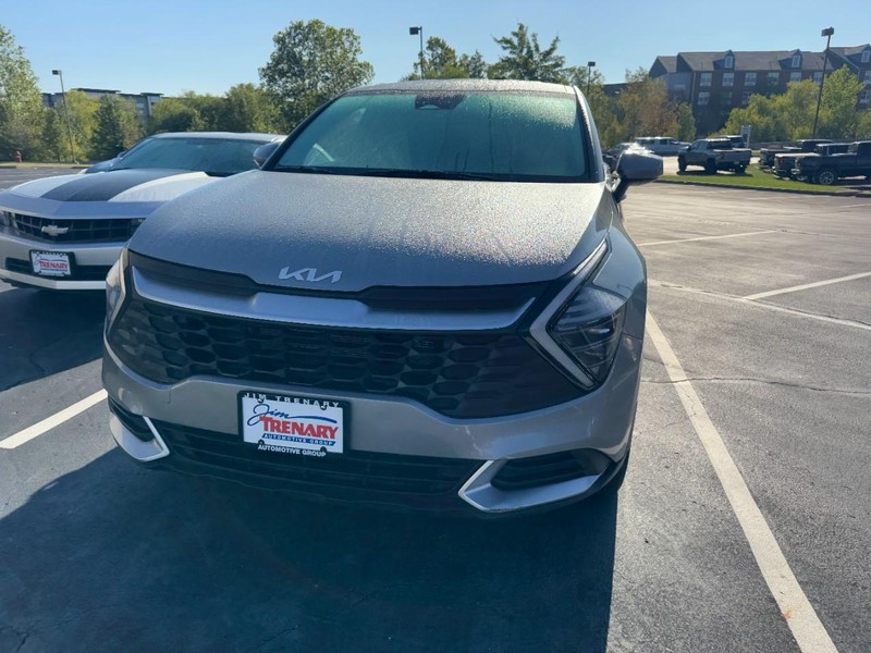 Kia Sportage Vehicle Image 02