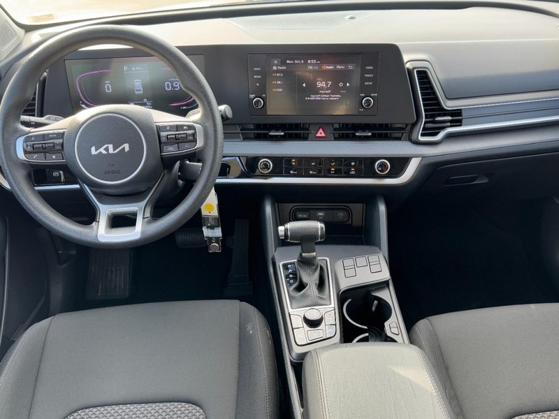 Kia Sportage Vehicle Image 11