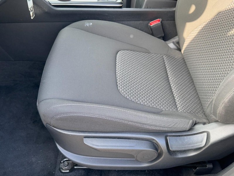 Kia Sportage Vehicle Image 14