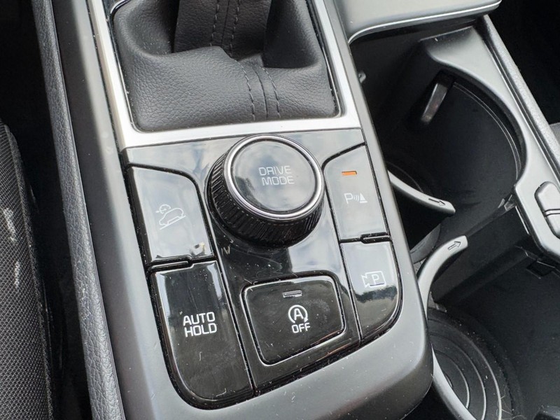 Kia Sportage Vehicle Image 20