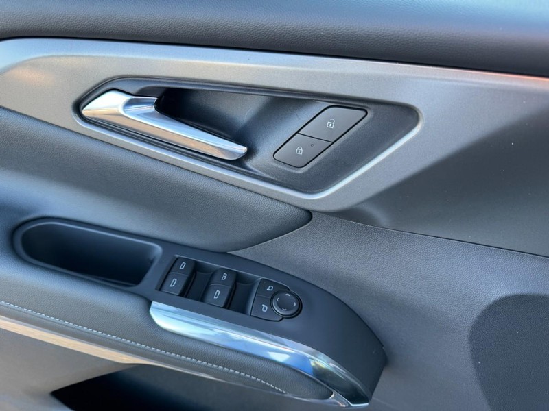 Chevrolet Traverse Vehicle Image 11