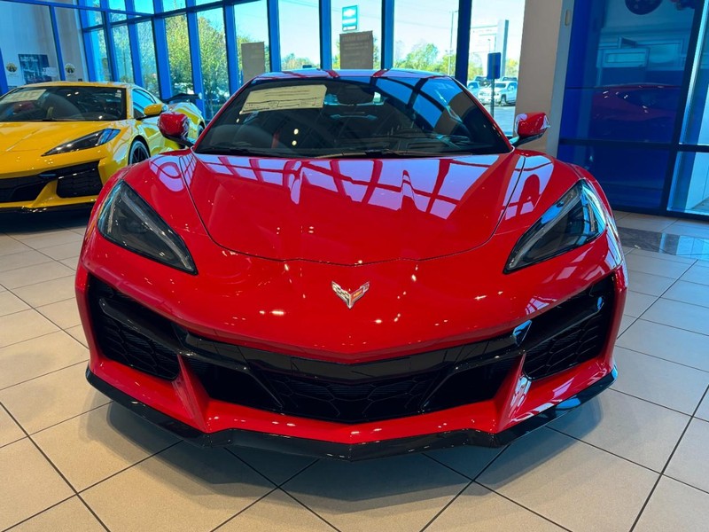 Chevrolet Corvette Vehicle Image 05