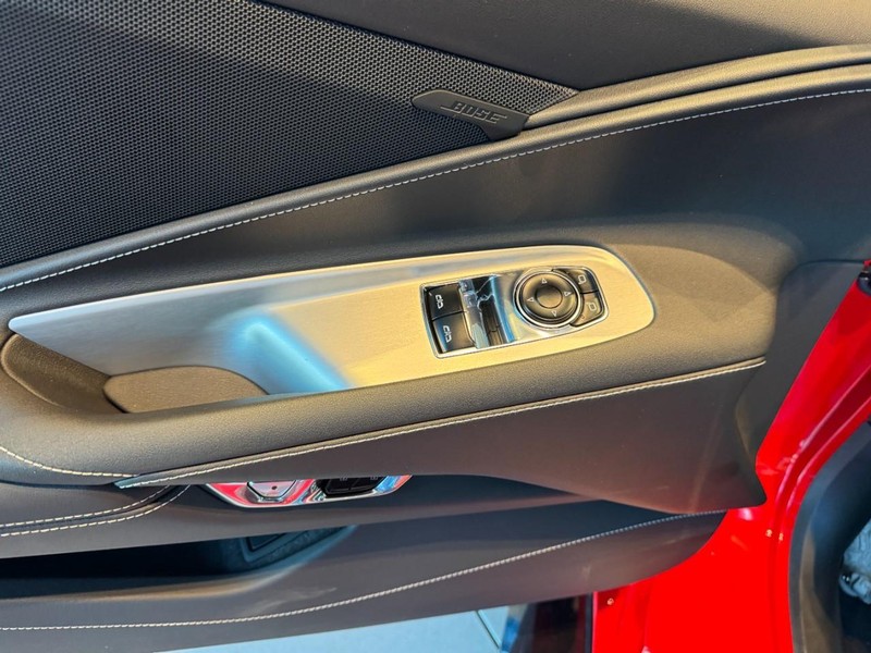 Chevrolet Corvette Vehicle Image 09