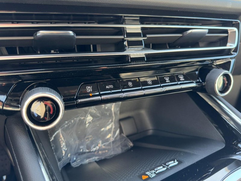 Chevrolet Traverse Vehicle Image 13