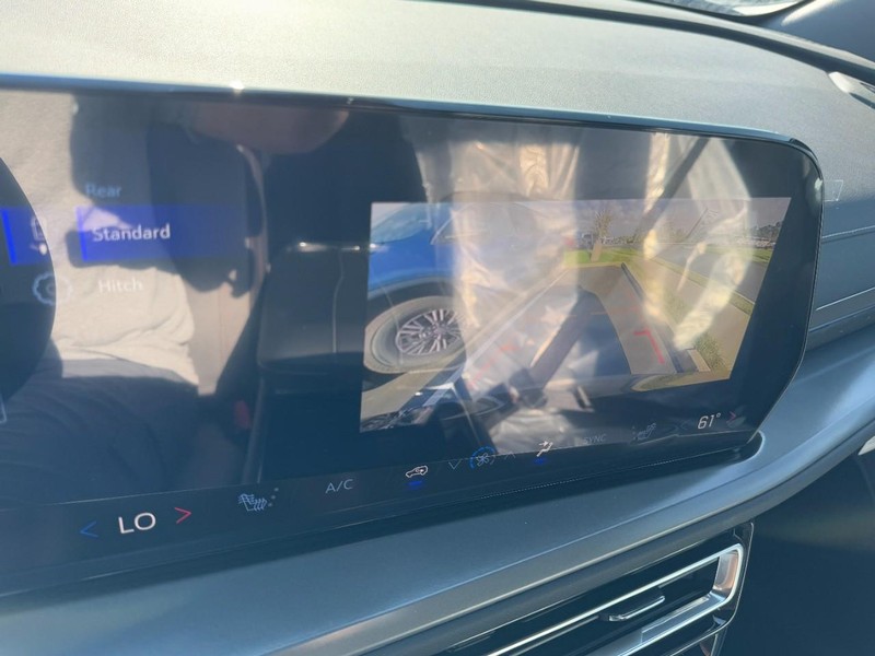 Chevrolet Traverse Vehicle Image 16