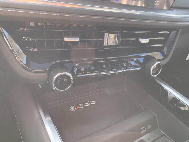 Chevrolet Tahoe Vehicle Image 13