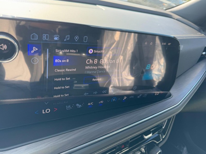 Chevrolet Tahoe Vehicle Image 14