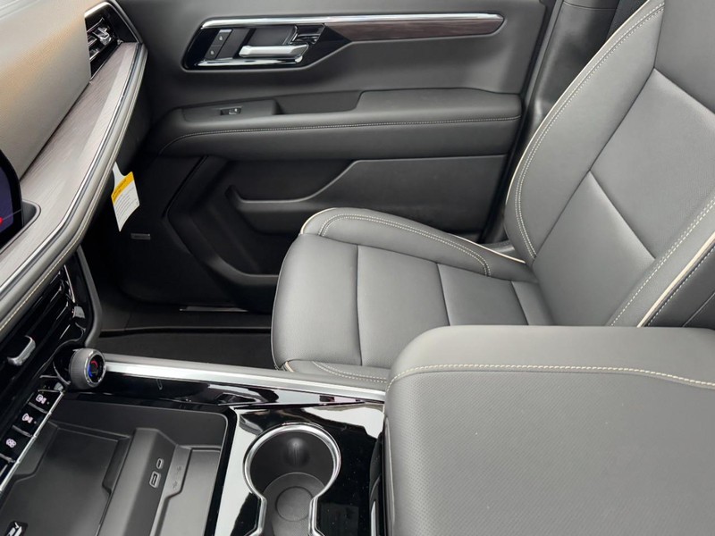 Chevrolet Tahoe Vehicle Image 11