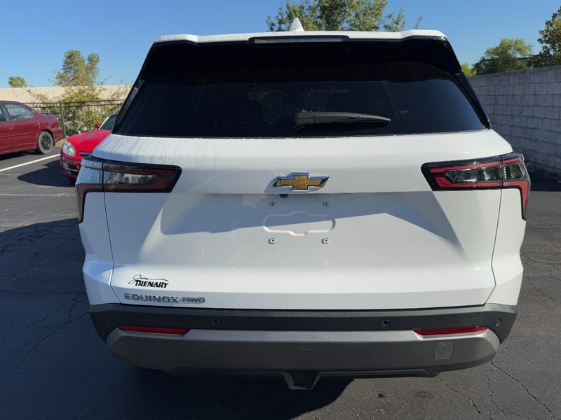 Chevrolet Equinox Vehicle Image 04