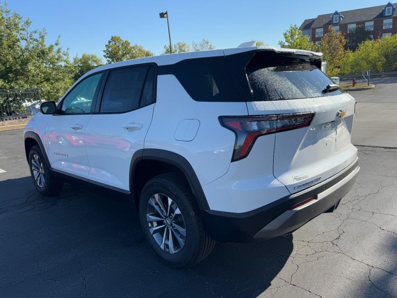 Chevrolet Equinox Vehicle Image 05