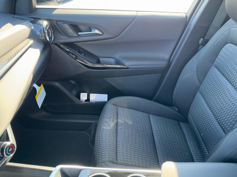 Chevrolet Equinox Vehicle Image 08