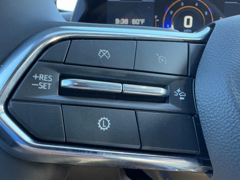 Chevrolet Equinox Vehicle Image 11