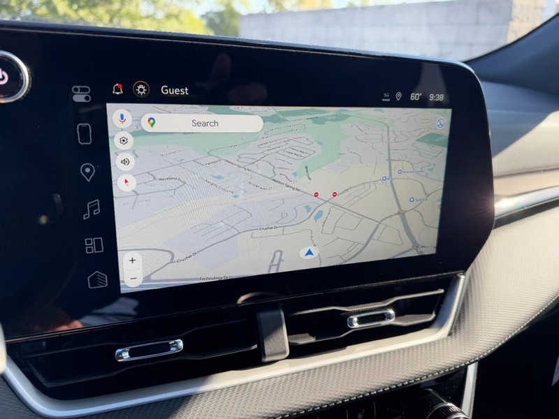 Chevrolet Equinox Vehicle Image 15