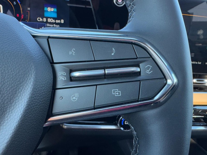 Chevrolet Equinox Vehicle Image 13