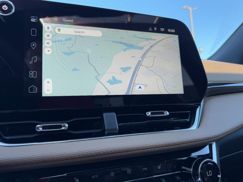 Chevrolet Equinox Vehicle Image 16