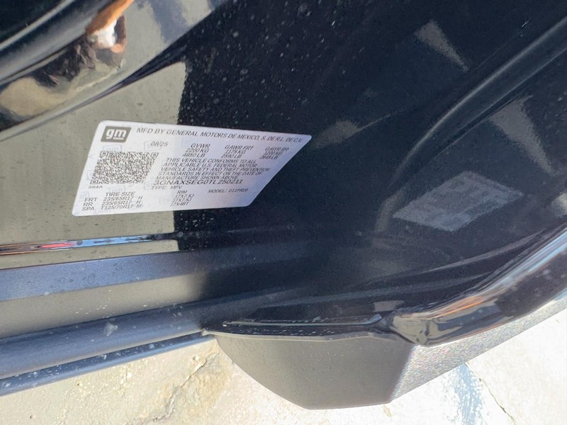 Chevrolet Equinox Vehicle Image 19