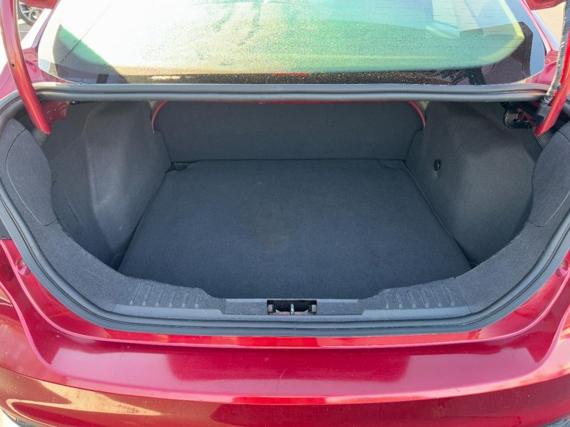 Ford Focus Vehicle Image 06