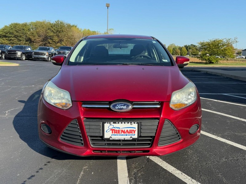 Ford Focus Vehicle Image 09