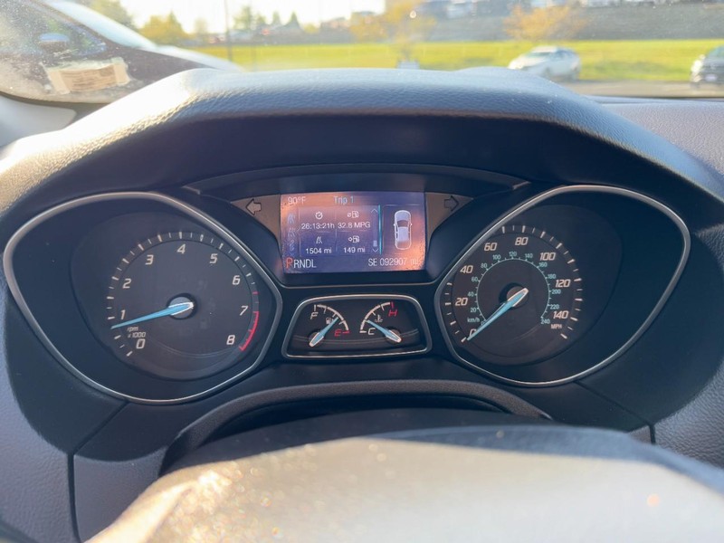 Ford Focus Vehicle Image 21