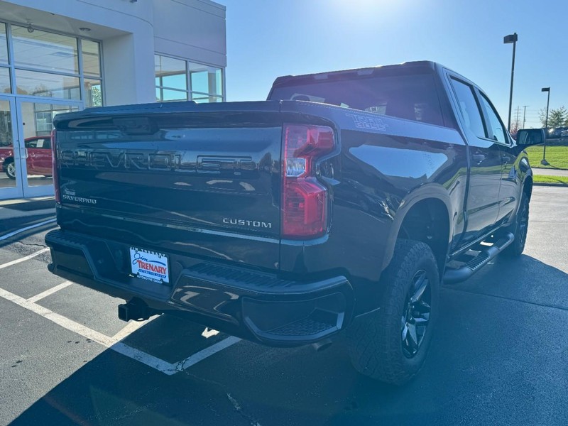 Chevrolet Silverado 1500 Vehicle Image 03