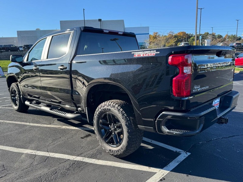 Chevrolet Silverado 1500 Vehicle Image 05
