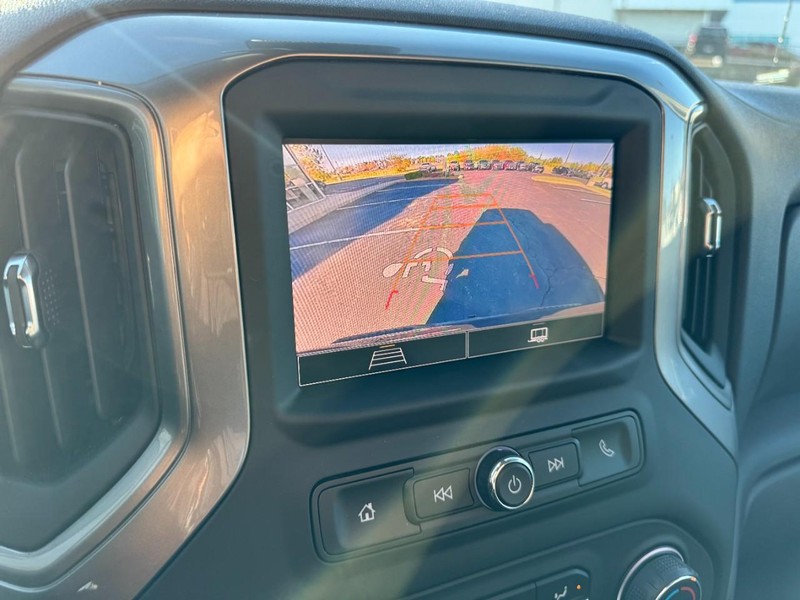 Chevrolet Silverado 1500 Vehicle Image 18