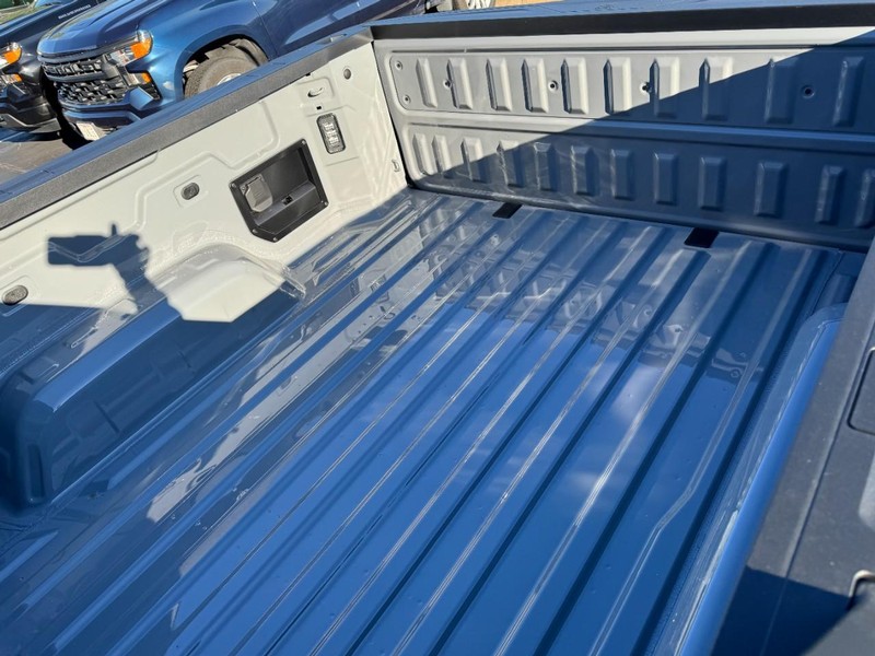 Chevrolet Silverado EV Vehicle Image 07