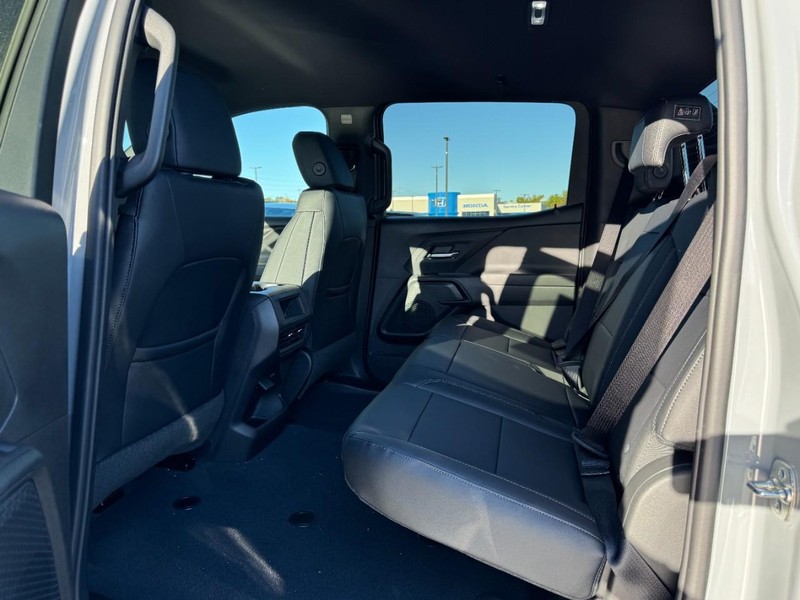 Chevrolet Silverado EV Vehicle Image 08