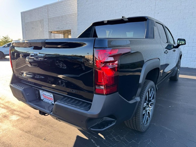 Chevrolet Silverado EV Vehicle Image 03