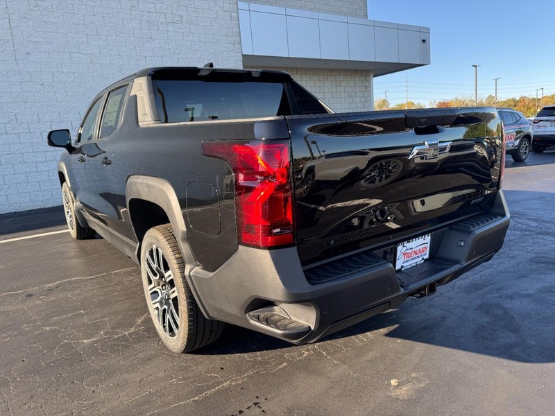 Chevrolet Silverado EV Vehicle Image 05