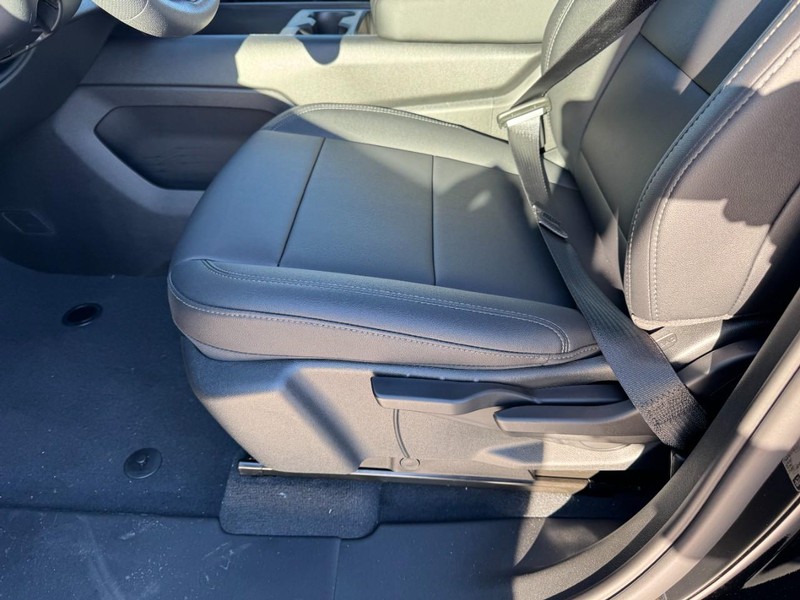 Chevrolet Silverado EV Vehicle Image 10