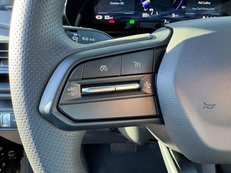 Chevrolet Silverado EV Vehicle Image 13