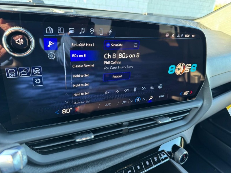 Chevrolet Silverado EV Vehicle Image 16