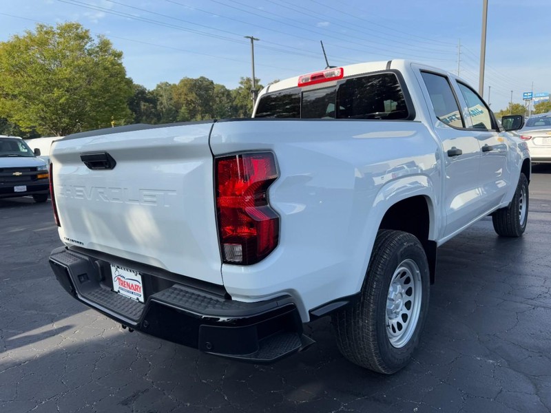 Chevrolet Colorado Vehicle Image 03