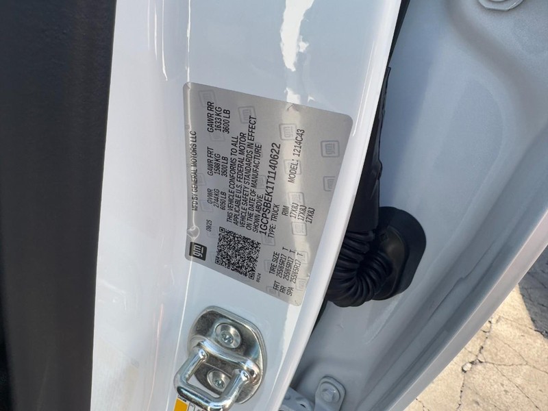 Chevrolet Colorado Vehicle Image 18