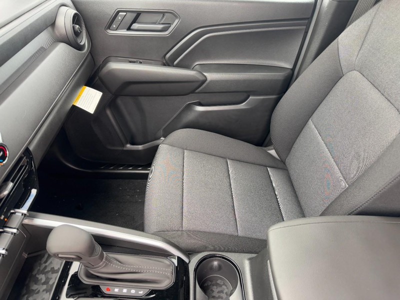 Chevrolet Colorado Vehicle Image 08