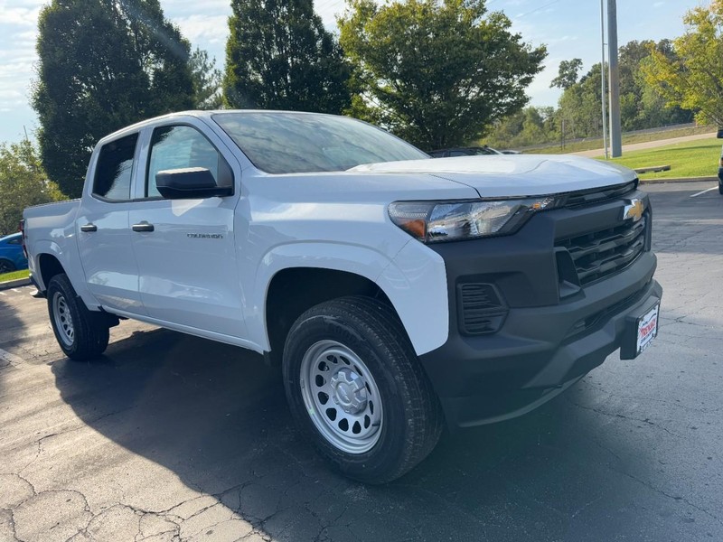 Chevrolet Colorado Vehicle Image 02