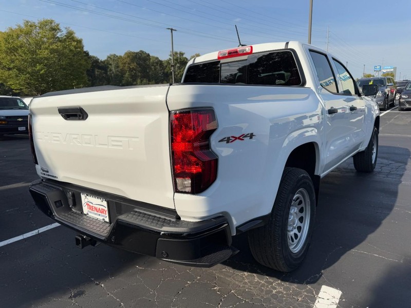Chevrolet Colorado Vehicle Image 03