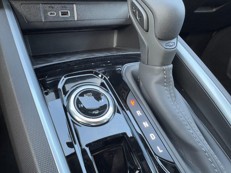 Chevrolet Colorado Vehicle Image 15