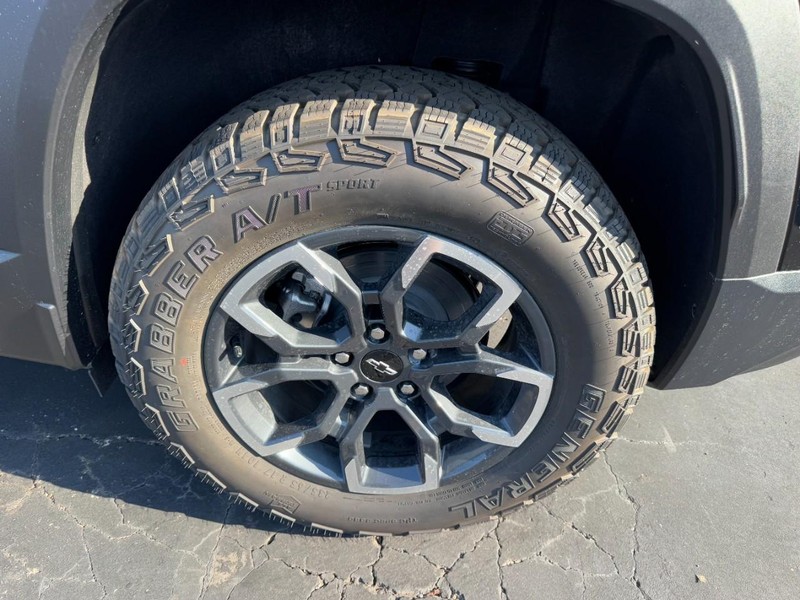 Chevrolet Equinox Vehicle Image 06